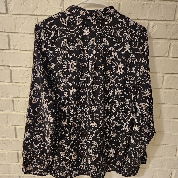 Croft & Barrow Black and White Patterned Button Down Shirt - Picture 6 of 6